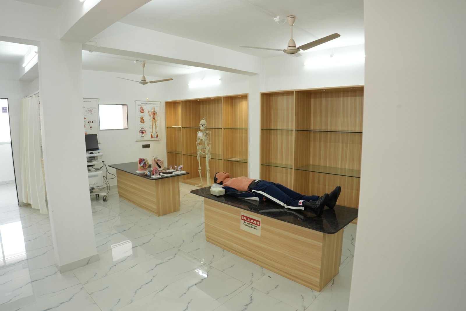HANDS ON Medical Simulation Centre training gallery photo 28