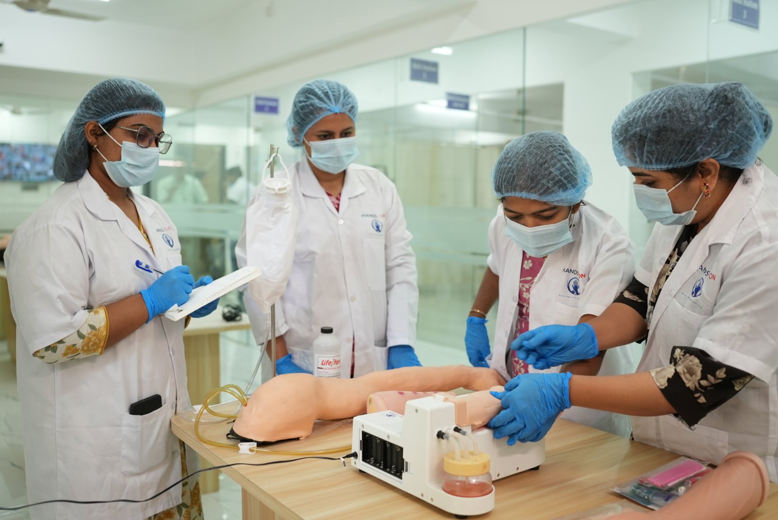 HANDS ON Medical Simulation Centre training gallery photo 37
