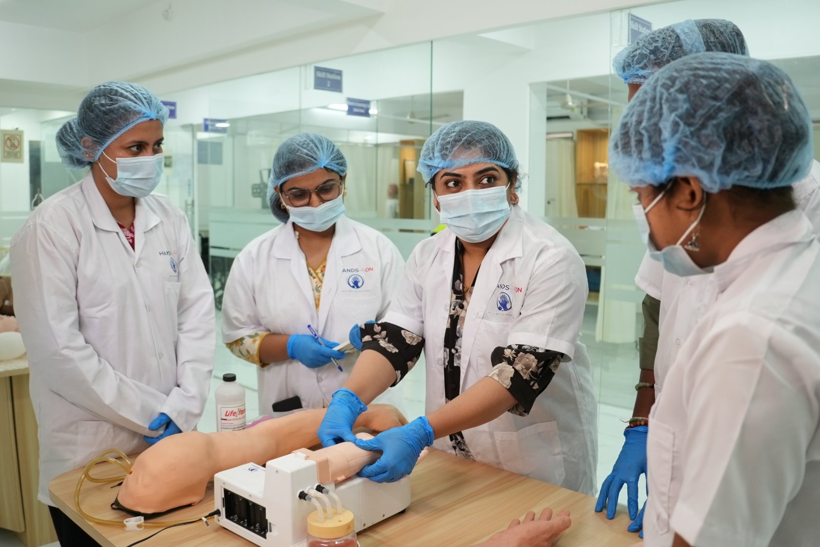 HANDS ON Medical Simulation Centre training gallery photo 42